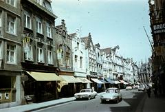 Belgium, Brugge, Steenstraat, az utca végén a Markt és ott a Provinciaal Hof., 1966, Szomolányi József, Fortepan #287357