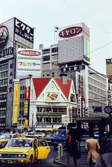 Japan, Tokyo, Ginza, Chūō körzet, szemben a Fujiya Sukiyabashi üzletház a Sotobori-dori-n., 1969, Szomolányi József, Fortepan #287368