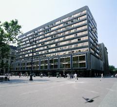 Hungary, Budapest V., Vörösmarty tér, az ORI (Országos Rendező Iroda) székháza., 1986, Saphier Herbert, Budapest, Fortepan #287376