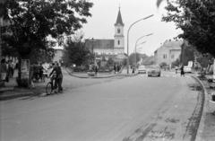 Hungary,Lake Balaton, Siófok, Fő utca, középen szemben a Sarlós Boldogasszony-templom, jobbra a fák takarásában a Víztorony látszik., 1967, Liszkay Ferenc, Fortepan #287578