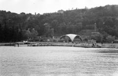 Hungary,Lake Balaton, Tihany, hajóállomás, jobbra a Darányi Ignác emlékmű látható., 1967, Liszkay Ferenc, Fortepan #287585