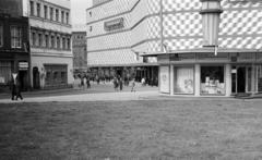 Germany, Leipzig, Brühl, szemben a Richard-Wagner-Platz, jobbra a Konsument Áruház., 1968, Liszkay Ferenc, GDR, Fortepan #287634