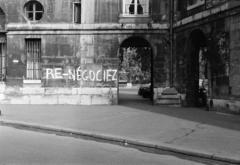 Franciaország, Párizs, Rue de Seine, átjáró a Quai de Conti felé., 1962, Pécsi család, graffiti, Fortepan #287695