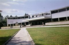 Lengyelország, Varsó, plac Unii Lubelskiej, a "SuperSam" önkiszolgáló szupermarket, az első Lengyelországban., 1963, Csaba László örökösei, színes, Fortepan #288066