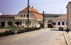 Romania,Transylvania, Gherla, a Fő tér (Piața Libertății) déli oldala az örmény katolikus templom mögött, szemben a Strada Ştefan cel Mare., 1971, Csaba László örökösei, Fortepan #288248