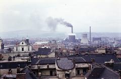 Csehország, Brno, kilátás a régi városháza tornyából, szemben a hőerőmű., 1974, Csaba László örökösei, hűtőtorony, ipar, gyárkémény, látkép, füst, Fortepan #288304