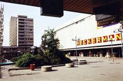 Németország, Frankfurt am Main, a Nordwestzentrum bevásárlóközpont, a képen balra Hermann Goepfert szökőkútjának kis részlete látszik., 1974, Csaba László örökösei, Fortepan #288385