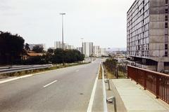 Franciaország, Toulouse, az Allée de Bellefontaine a Chemin de Lestang felüljárójánál, jobbra a Rue Georges Bernanos 3. számú ház., 1976, Csaba László örökösei, Fortepan #288412