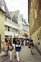 Németország, Regensburg, a Weiße-Lilien-Straße az 5. számú háztól a Fröhliche-Türken-Straße felé., 1978, Csaba László örökösei, Fortepan #288445