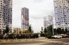 Franciaország, Nanterre, La Défense üzleti központ Párizs elővárosában. Avenue Pablo Picasso, az Aillaud-tornyok., 1978, Csaba László örökösei, Fortepan #288457