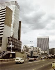 Franciaország, Courbevoie, a távolban a Tour Neptun, előtte a Les Damiers épületcsoport., 1978, Csaba László örökösei, Fortepan #288458