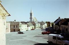 Ausztria, Ruszt, Rathausplatz, szemben a Szentháromság templom., 1981, Csaba László örökösei, Fortepan #288544