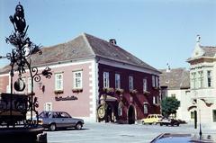 Ausztria, Ruszt, Rathausplatz, szemben a Városháza., 1981, Csaba László örökösei, Fortepan #288546