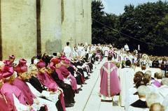 Hungary, Esztergom, Lékai László esztergomi érsek, prímás, bíboros gyászszertartása a Bazilika előtt 1986. július 8-án., 1986, Csaba László örökösei, Fortepan #288587