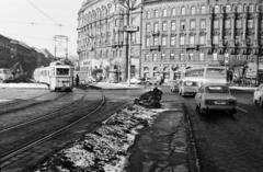 Magyarország, Budapest V.,Budapest VI.,Budapest XIII., Nyugati (Marx) tér, a villamos mögött a Szent István körút, jobbra a Váci út., 1978, Prohászka Imre, Budapest, Fortepan #288773