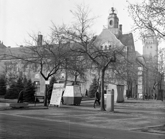 Magyarország, Kiskunhalas, Bethlen Gábor tér - Hősök tere sarok, jobbra a Városháza., 1970, Építésügyi Dokumentációs és Információs Központ, VÁTI, középület, Rezső Hikisch-terv, Fischer Ágoston-terv, Kotál Henrik-terv, Fortepan #28878