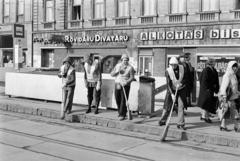 Magyarország, Budapest XII., Alkotás utca 1/a., 1984, Prohászka Imre, neon felirat, Budapest, Fortepan #288787