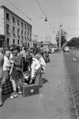 Magyarország, Budapest VIII., Fiumei (Mező Imre) út, villamosmegálló a Baross kocsiszín mellett., 1980, Prohászka Imre, Budapest, villamosmegálló, Ganz CSMG, FVV CSM-2/CSM-4, Fortepan #288826