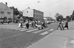 Magyarország, Budapest VIII., Fiumei (Mező Imre) út, gyalogos átkelőhely a Baross kocsiszín és a Józsefvárosi pályaudvar között., 1980, Prohászka Imre, Best of, gyalogátkelő, Budapest, zebra, Fortepan #288942