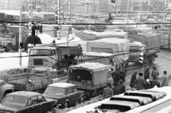 Magyarország, Budapest VIII., kilátás a Baross kocsiszínből az Orczy tér felé., 1982, Prohászka Imre, Best of, Budapest, teherautó, Fortepan #288988