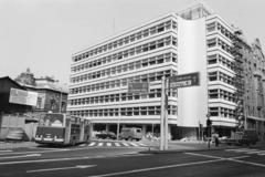 Magyarország, Budapest VIII., Üllői út, a BKV Forgalomirányító Központ, balra az építkezés során megnyitott névtelen utca a Baross utca felé., 1978, Prohászka Imre, Budapest, autóbusz, jelzőtábla, Fortepan #289001