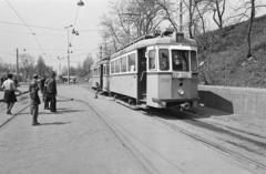 Magyarország, Budapest IX., Közvágóhíd villamos-végállomás, háttérben a Soroksári út., 1982, Prohászka Imre, Budapest, Fortepan #289078