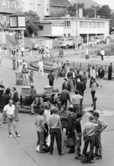 Magyarország, Budapest II., Széll Kálmán (Moszkva) tér. Alkalmi / fekete munkára várakozók., 1988, Prohászka Imre, Budapest, Fortepan #289152