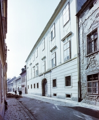 Magyarország, Sopron, Új utca a Fő (Beloiannisz) tér felől, jobbra a 14. számú ház., 1964, Építésügyi Dokumentációs és Információs Központ, VÁTI, színes, utcakép, Fortepan #28972