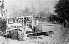 Hungary, Budapest IX., Haller utca (Hámán Kató út), kiégett teherautó a Telepy utca torkolatánál., 1956, Fóti István örökösei, Budapest, revolution, wreck, Rába-brand, Rába Maros, Fortepan #290074