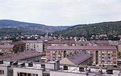 Magyarország, Uránváros, Pécs, háttérben jobbra a Makár-hegy., 1964, Építésügyi Dokumentációs és Információs Központ, VÁTI, színes, látkép, Fortepan #29076