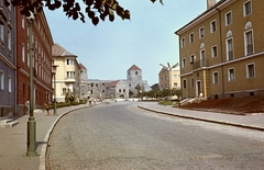 Magyarország, Várpalota, Kossuth utca és a Szabadság tér, szemben a Thury-vár., 1963, Építésügyi Dokumentációs és Információs Központ, VÁTI, színes, vár, Fortepan #29091