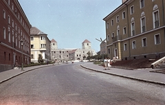 Magyarország, Várpalota, Kossuth utca, szemben a Thury-vár., 1963, Építésügyi Dokumentációs és Információs Központ, VÁTI, színes, vár, Fortepan #29097