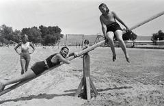 1934, Nagy Emese, fürdőruha, sport, libikóka, Fortepan #291762