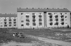 Magyarország, Uránváros, Pécs, Páfrány utcai házak., 1960, Építésügyi Dokumentációs és Információs Központ, VÁTI, park, lakótelep, életkép, Fortepan #29181