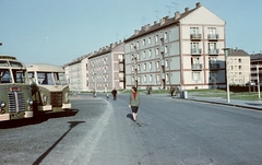 Magyarország, Uránváros, Pécs, Hajnóczy út északi része, jobbra a Türr István utca., 1961, Építésügyi Dokumentációs és Információs Központ, VÁTI, színes, magyar gyártmány, rendszám, Ikarus 30, ÁMG-márka, ÁMG 407, Fortepan #29186