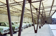 Magyarország, Pécs, 1966, Építésügyi Dokumentációs és Információs Központ, VÁTI, színes, szovjet gyártmány, Moszkvics-márka, parkoló, automobil, GAZ M20 Pobjeda, Moszkvics 407, rendszám, vasszerkezet, Fortepan #29188