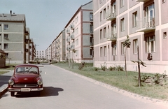 Magyarország, Uránváros, Pécs, Hajnóczy úti házak a Türr István utca felé nézve., 1961, Építésügyi Dokumentációs és Információs Központ, VÁTI, színes, német gyártmány, Wartburg-márka, automobil, Wartburg 311/312, rendszám, Fortepan #29191