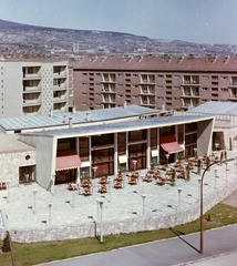 Magyarország, Uránváros, Pécs, Esztergár Lajos utca (39-es dandár út), Olympia étterem., 1961, Építésügyi Dokumentációs és Információs Központ, VÁTI, vendéglátás, színes, étterem, terasz, Gádoros Lajos-terv, Fortepan #29193