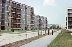 Magyarország, Miskolc, Dél - Kilián, Gagarin utca a Benedek Elek utca felől nézve., 1965, Építésügyi Dokumentációs és Információs Központ, VÁTI, színes, lakótelep, utcakép, lámpaoszlop, Fortepan #29200