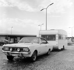 1974, Gyurkó Zsolt, Koslik Rudolf, lakókocsi, Opel Commodore, Fortepan #292301