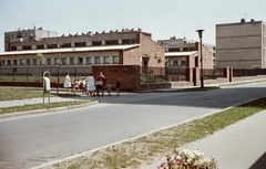 Magyarország, Dunaújváros, Barátság útja - Garibaldi utca kereszteződése, Mesevár óvoda., 1962, Építésügyi Dokumentációs és Információs Központ, VÁTI, színes, óvoda, Fortepan #29243