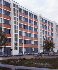 Magyarország, Újszeged, Szeged, Odessza városrész, Alsókikötő sor a Vedres utca felől., 1964, Építésügyi Dokumentációs és Információs Központ, VÁTI, játszótér, színes, lakótelep, Fortepan #29269