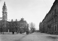 Hungary, Győr, a Szent István (Tanácsköztársaság) út, balra a Városház (Szabadság) téren a Városháza., 1955, UVATERV, winter, street view, public building, Neo-Baroque-style, Jenő Hübner-design, Fortepan #2930