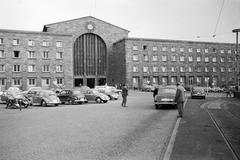 Germany, Stuttgart, Arnulf-Klett-Platz, főpályaudvar., 1958, Fortepan/Album089, Mercedes-brand, Fortepan #293674