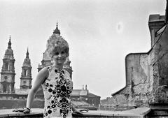 Hungary, Budapest VI., a felvétel a Bajcsy-Zsilinszky út 5. számú ház teraszán készült. Háttérben a Bazilika., 1971, Erős Csaba, Budapest, Fortepan #293973