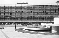Hungary, Veszprém, Münnich Ferenc tér. Háttérben a Kossuth Lajos utca és a "Lordok Háza"., 1967, Fortepan/Album091, Fortepan #294109