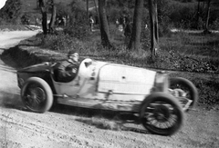 Magyarország, Budapest XII., Jan Ripper Bugatti T37 versenyautóval a KMAC kilencedik hegyiversenyének résztvevője, az 1928-as svábhegyi verseny edzésén., 1928, Szávoszt-Vass Dániel, francia gyártmány, autóverseny, versenyautó, Bugatti-márka, Budapest, Fortepan #29430