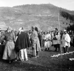 1918, Urbánné dr. Lux Judit, men, back, photo aspect ratio: square, folk costume, Fortepan #294757