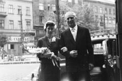 Magyarország, Budapest V.,Budapest IX., a felvétel a Kálvin téri református templom előtt készült., 1959, Szilágyi Lajosné, Budapest, Fortepan #294817