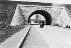 Hungary, Érd, a Balatoni út, vasúti aluljáró az Ágnes utcánál., 1939, Török Kálmán, Fortepan #295802